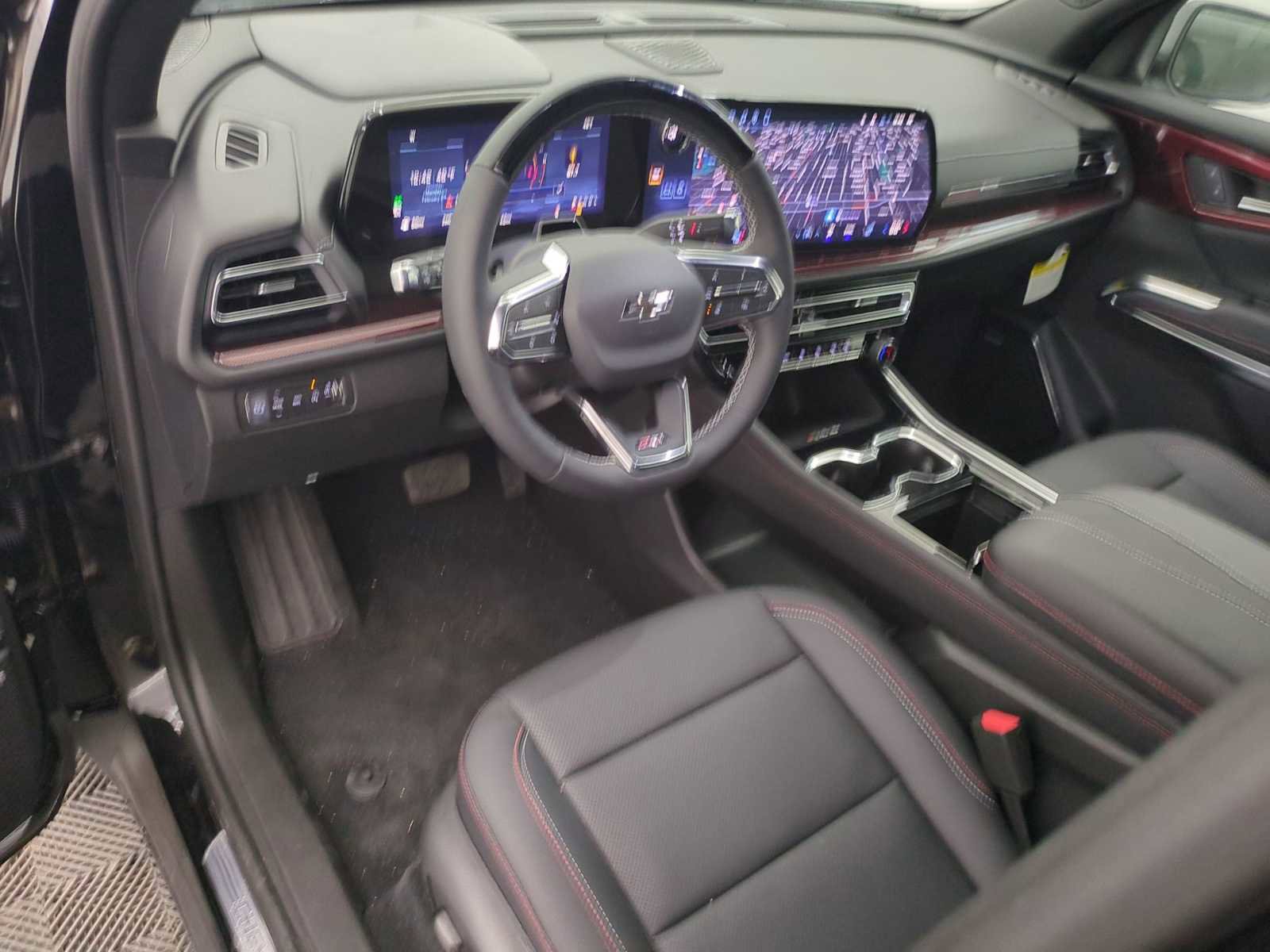 New 2026 Chevrolet Traverse Z71 w/ Enhanced Driving Package image 2