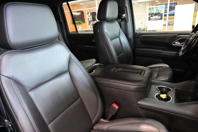 Used 2021 Chevrolet Suburban LT w/ Luxury Package AWD/4WD image 8