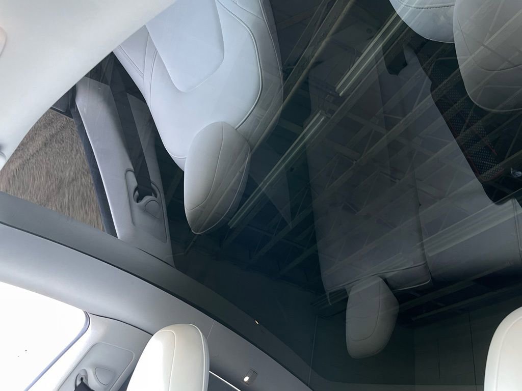 Used 2021 Tesla Model Y Performance image 28