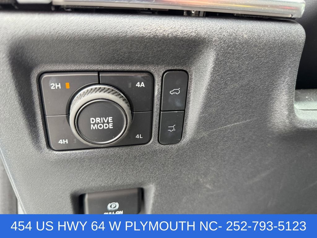 Used 2025 Ford Expedition Platinum AWD/4WD image 21
