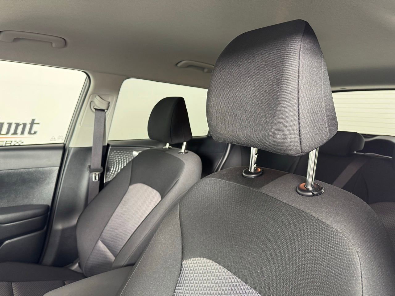 Used 2025 Kia Soul LX w/ LX Technology Package image 11