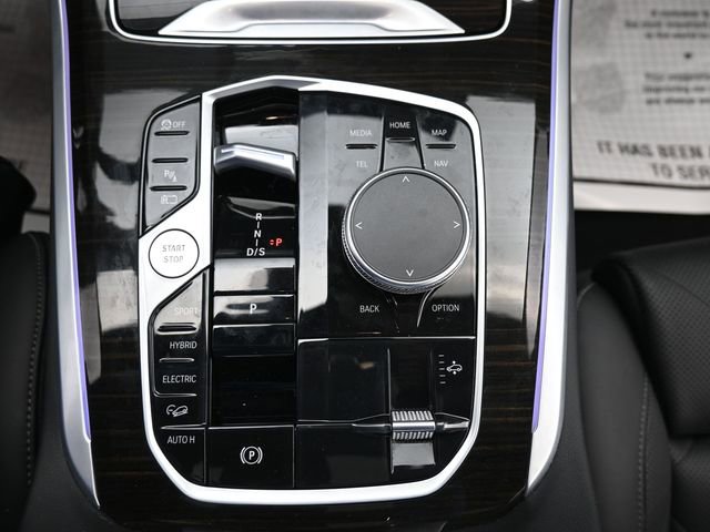 Used 2024 BMW X5 xDrive50e image 18