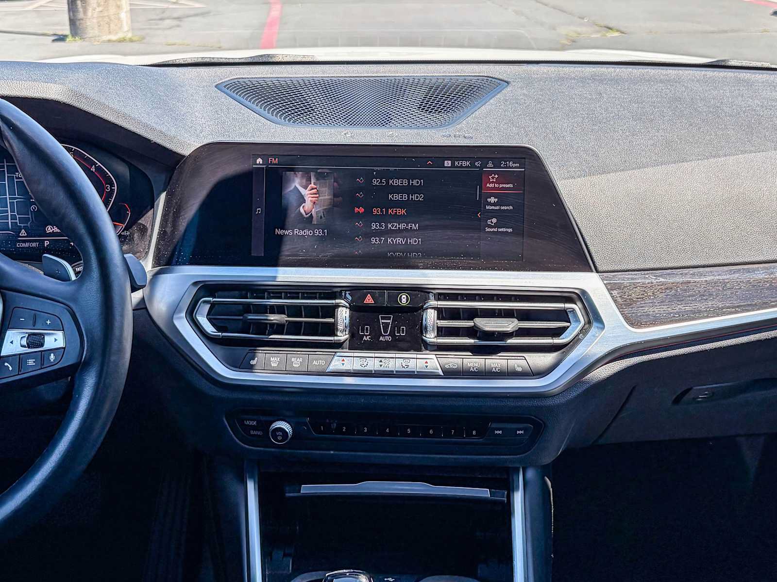 Used 2020 BMW 330i Sedan w/ Premium Package RWD image 13