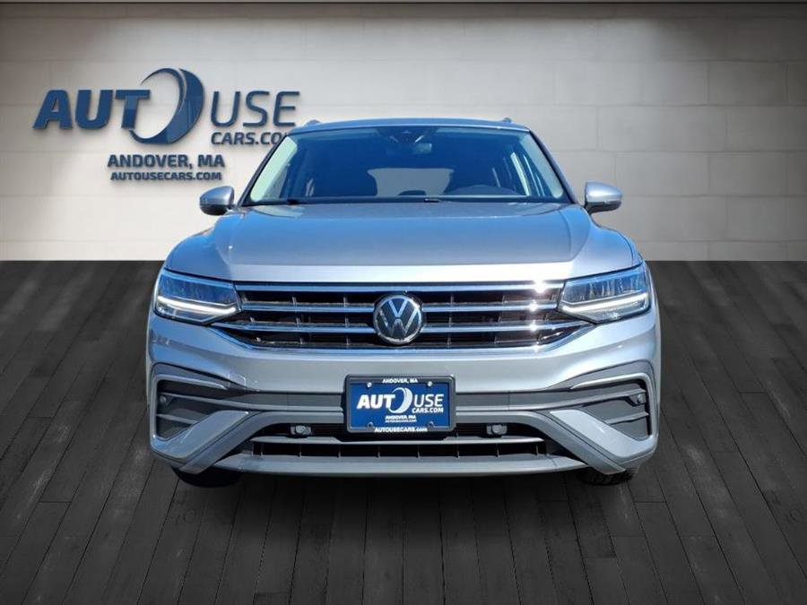 Used 2024 Volkswagen Tiguan SE image 13