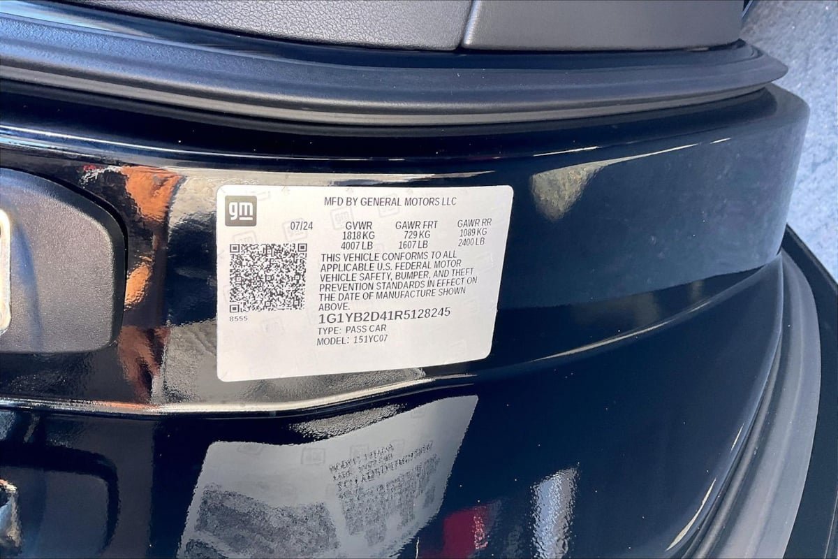 Used 2024 Chevrolet Corvette Stingray Preferred Cpe w/ 2LT RWD image 30