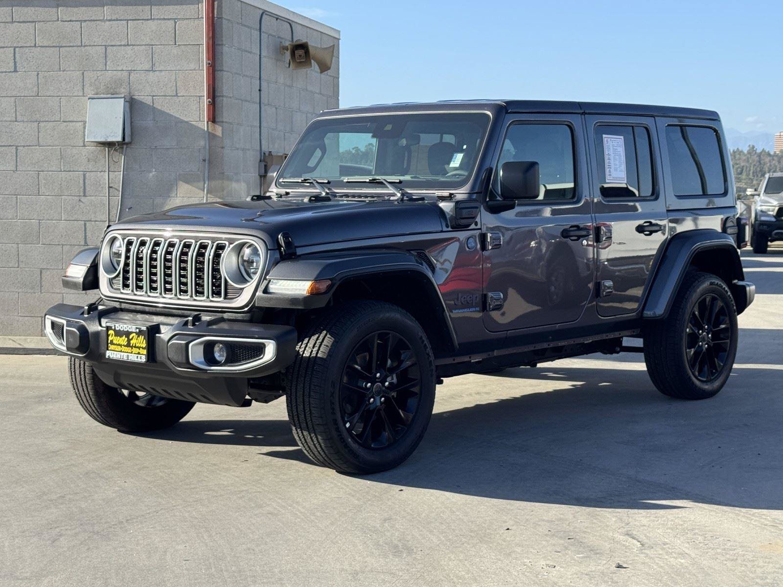 Certified 2025 Jeep Wrangler Unlimited Sahara w/ Safety Group AWD/4WD image 3