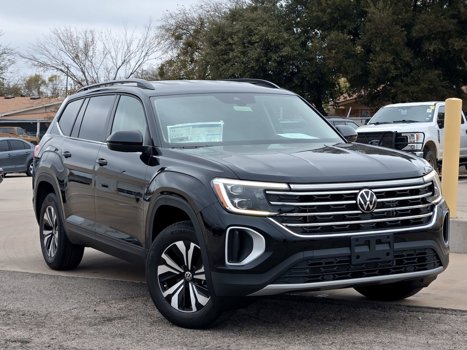 New 2026 Volkswagen Atlas SE image 2