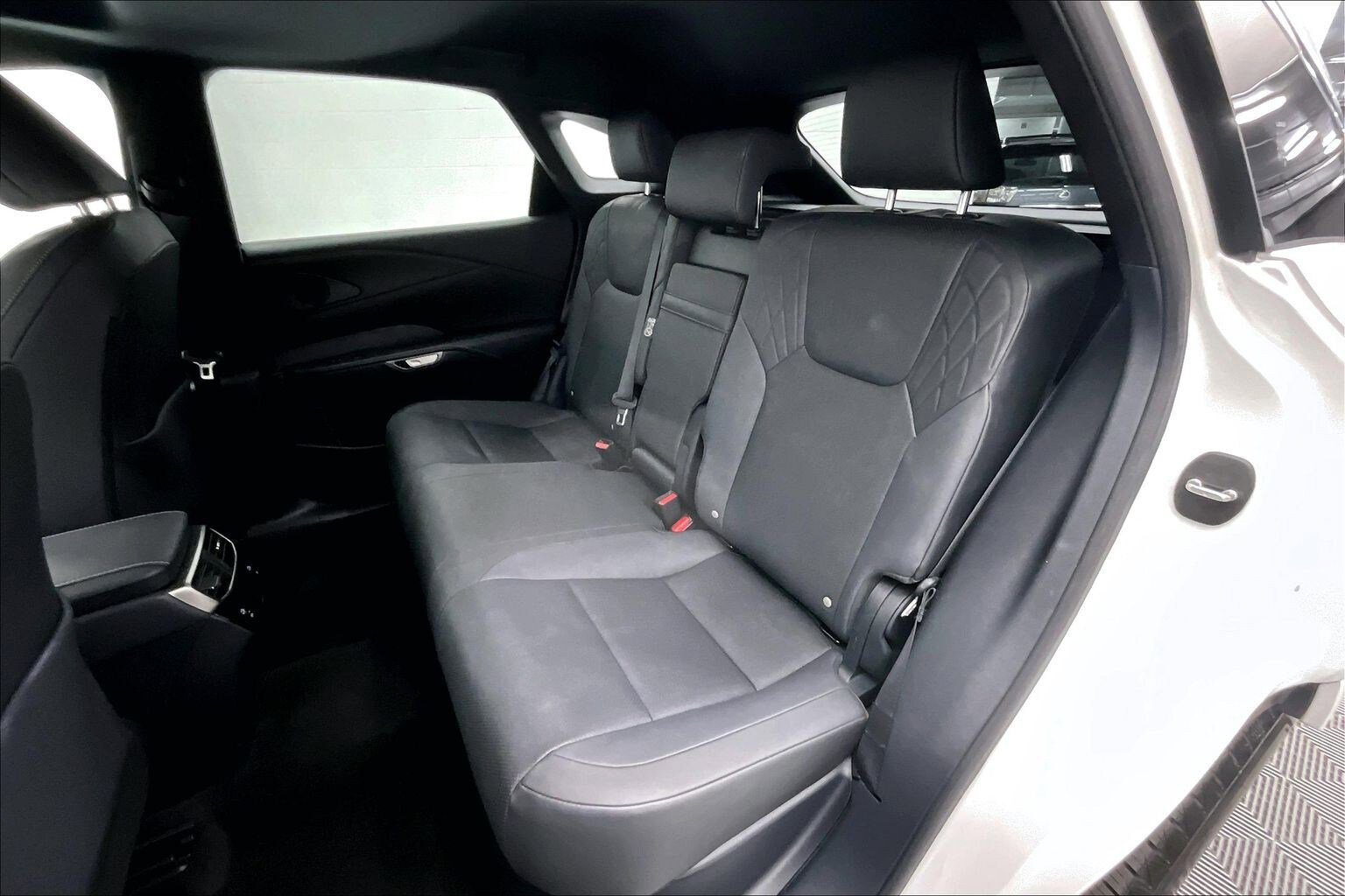 Used 2025 Lexus RX 350 Premium FWD image 18
