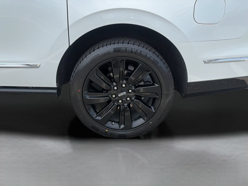 Used 2023 Lincoln Navigator L Reserve AWD/4WD image 30