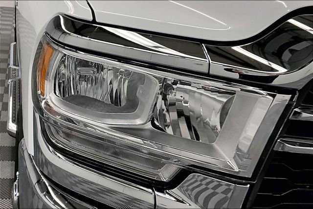 Used 2024 RAM 3500 Tradesman w/ Chrome Appearance Group image 31