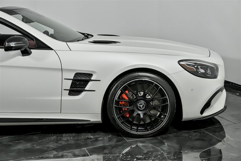 Used 2018 Mercedes-Benz SL 63 AMG image 15