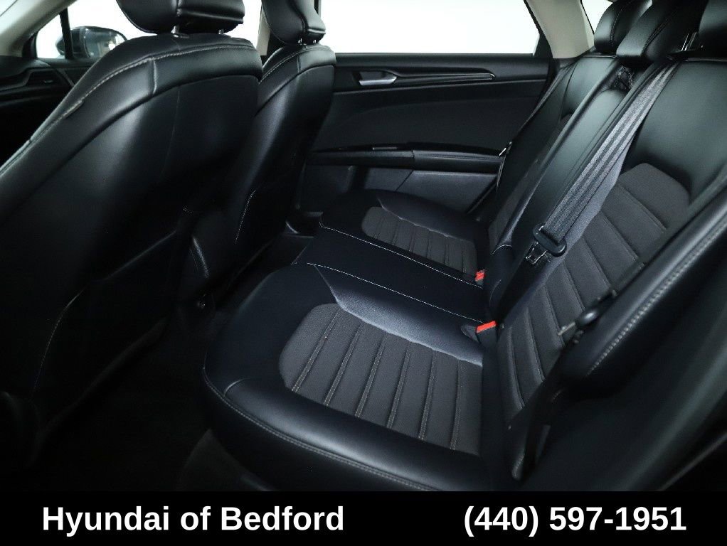Used 2018 Ford Fusion SE w/ Equipment Group 201A FWD image 15