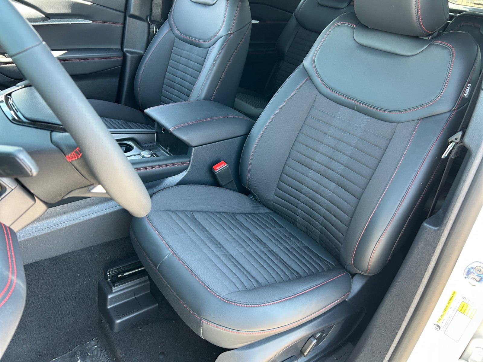 New 2026 Ford Explorer ST-Line w/ ST-Line Street Pack AWD/4WD image 14