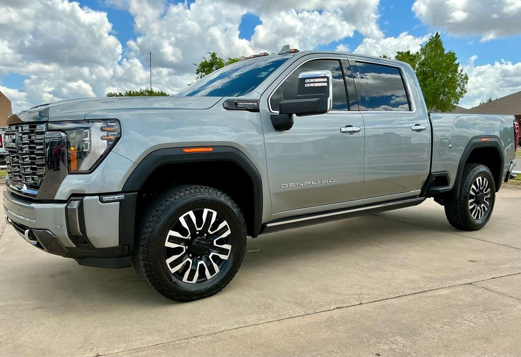 Used 2024 GMC Sierra 2500 Denali Ultimate w/ Max Trailering Package AWD/4WD image 6