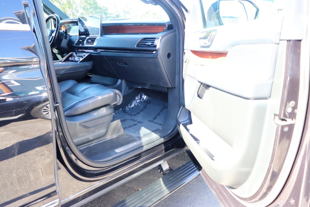 Used 2024 Lincoln Navigator L 4WD image 17
