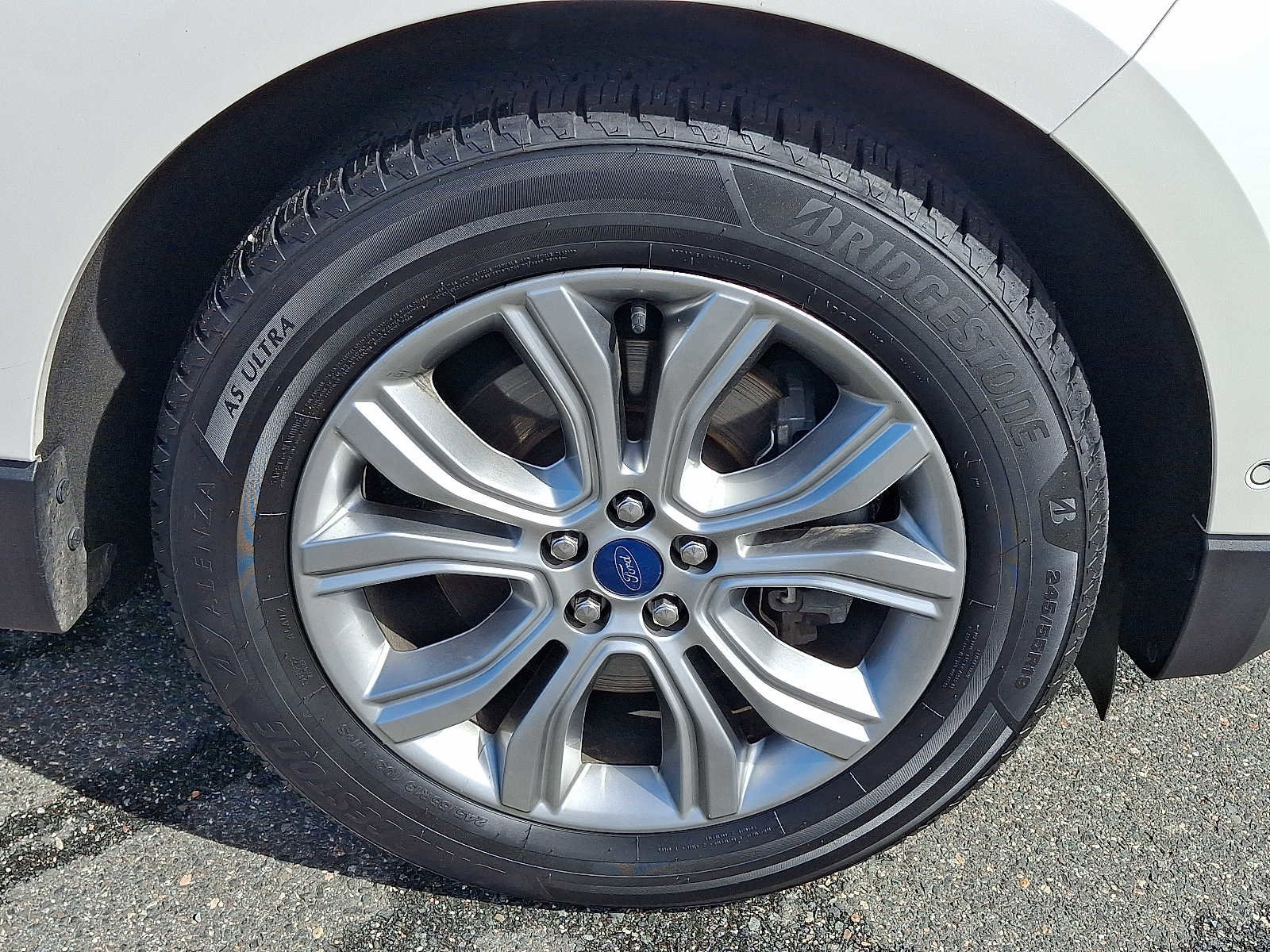 Used 2019 Ford Edge Titanium w/ Equipment Group 301A image 8