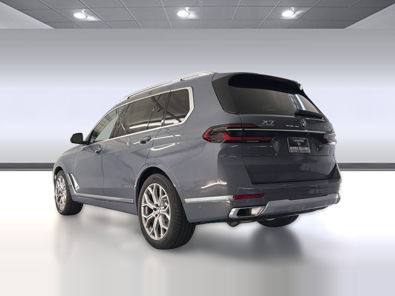 Used 2026 BMW X7 xDrive40i w/ Premium Package AWD/4WD image 3