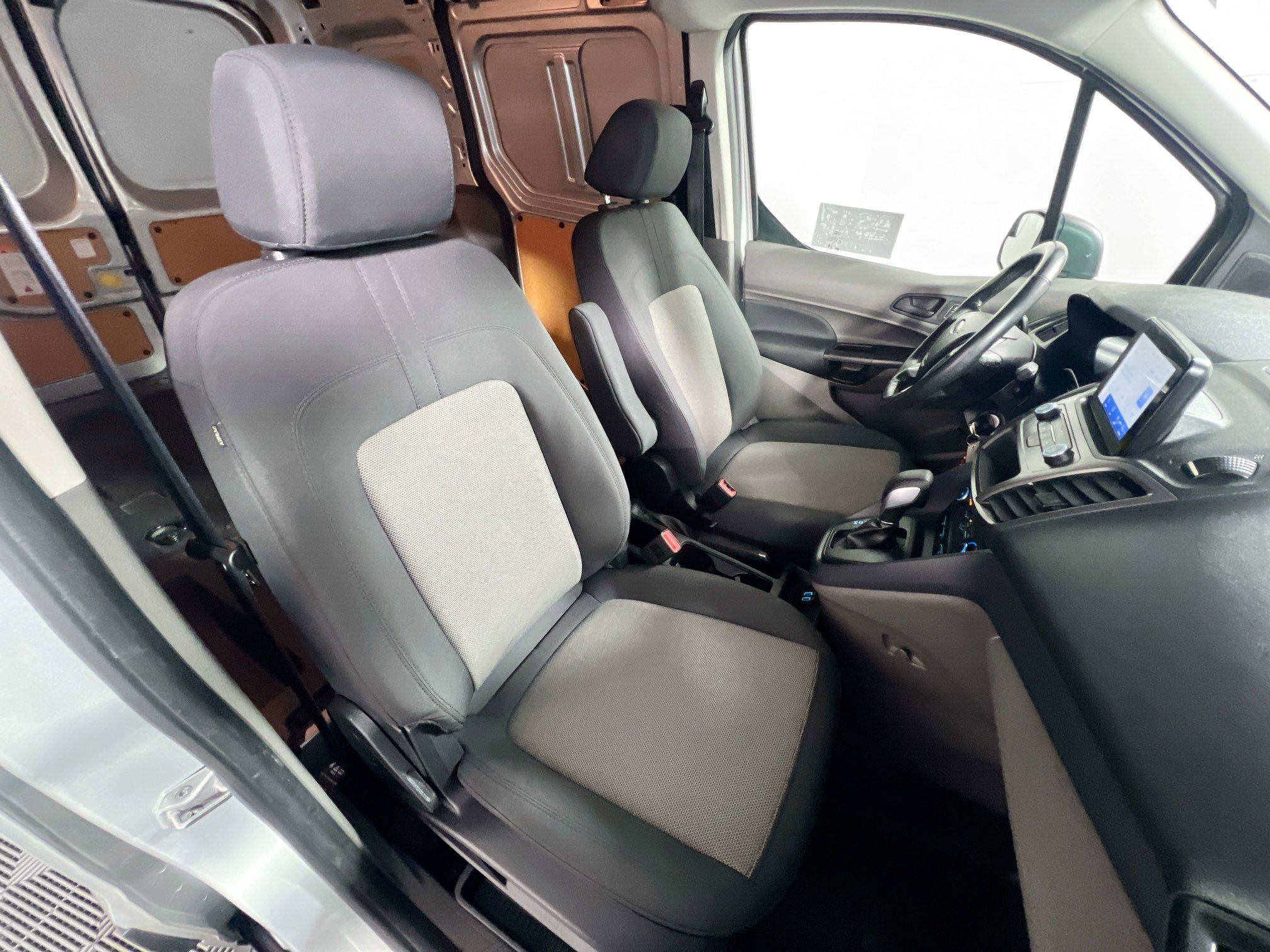 Used 2022 Ford Transit Connect XL image 30