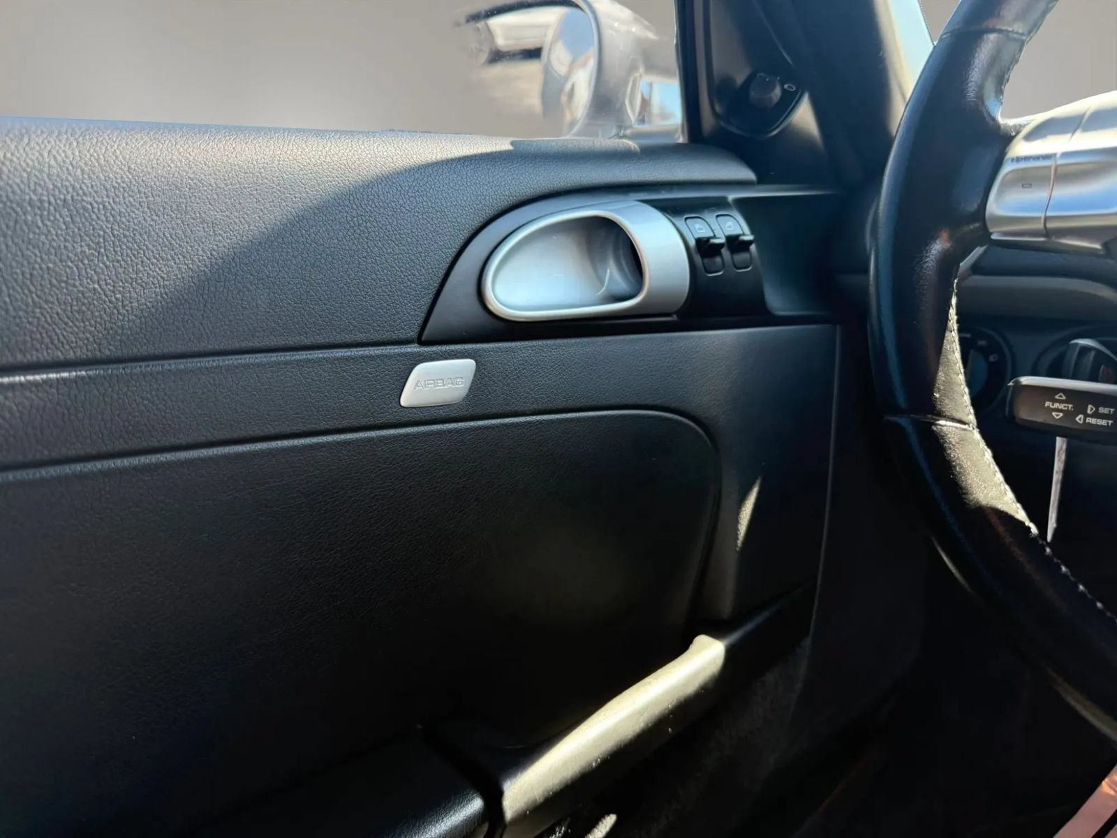 Used 2007 Porsche Cayman RWD image 22