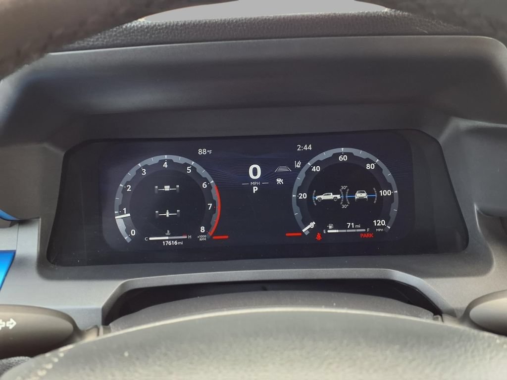 Used 2025 Toyota Tacoma TRD Off-Road AWD/4WD image 16