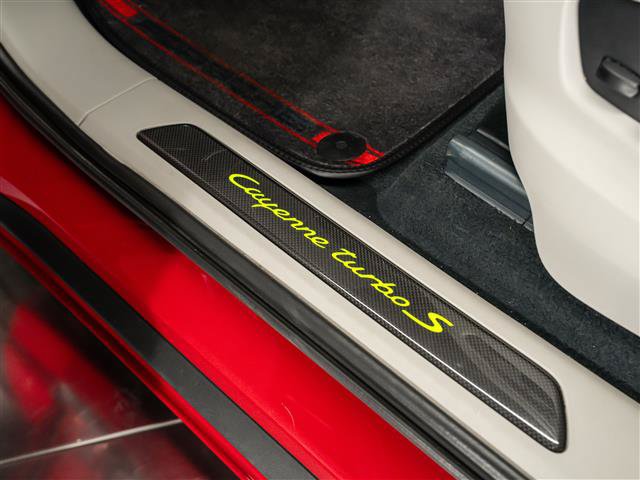 Certified 2023 Porsche Cayenne Turbo S AWD/4WD image 35
