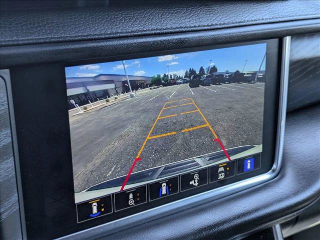 Used 2022 GMC Yukon XL Denali AWD/4WD image 14