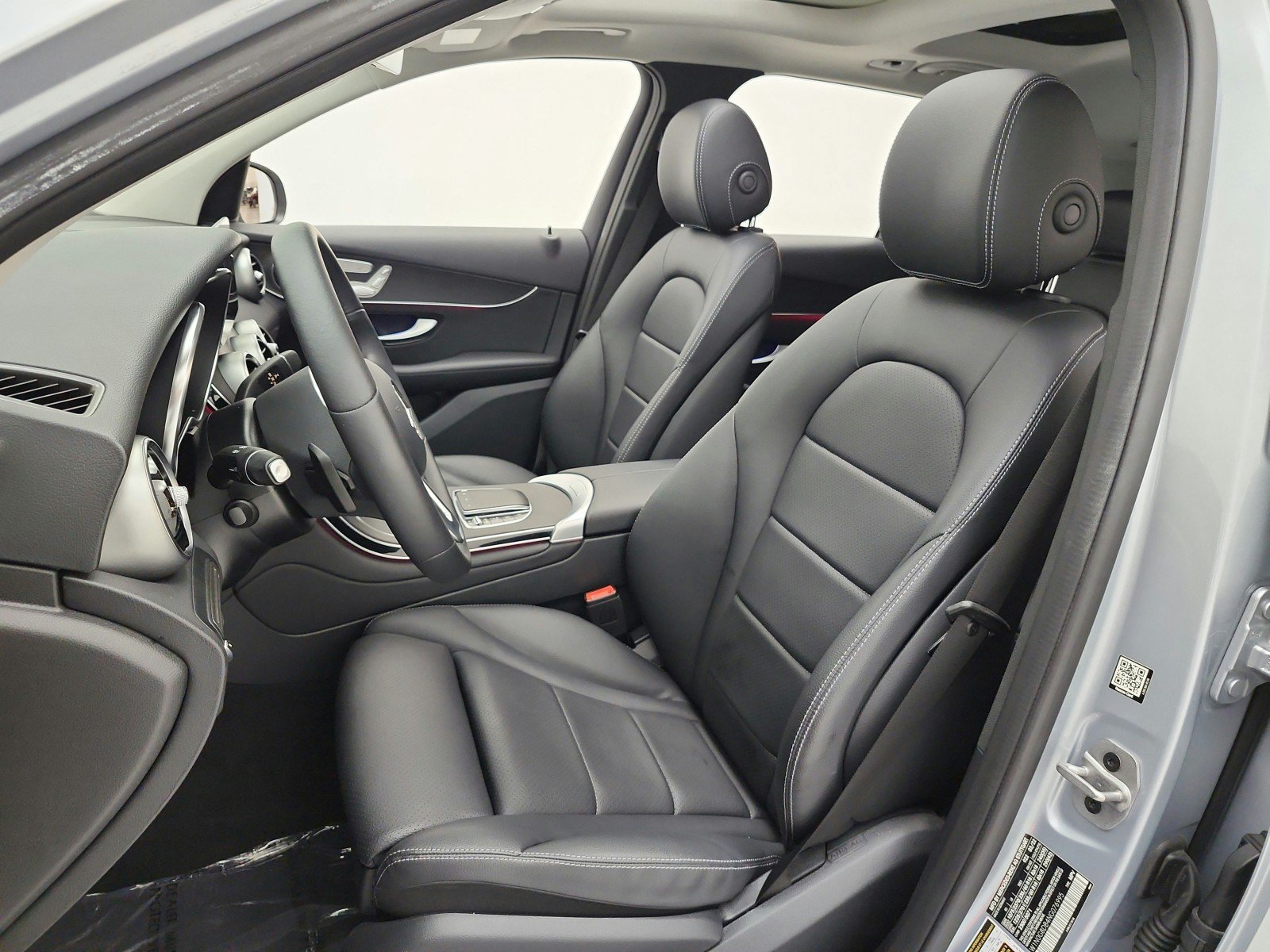 Used 2022 Mercedes-Benz GLC 300 w/ Premium Package Lite image 15