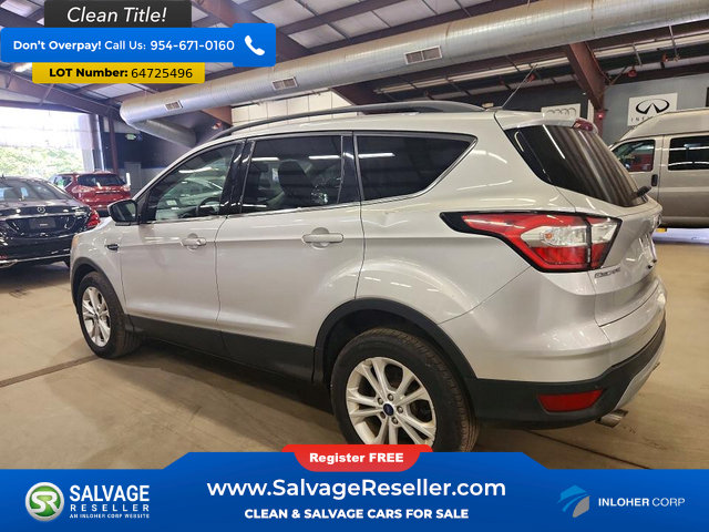 Used 2018 Ford Escape SE w/ Ford Safe & Smart Package AWD/4WD image 3