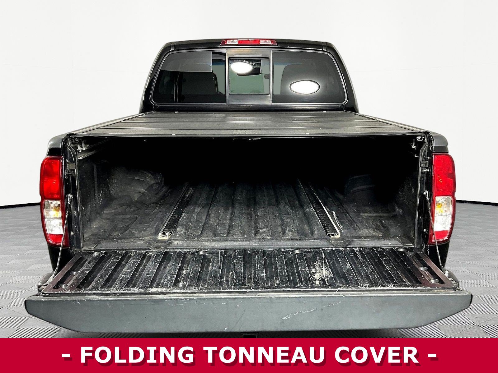 Used 2015 Nissan Frontier SL AWD/4WD image 7