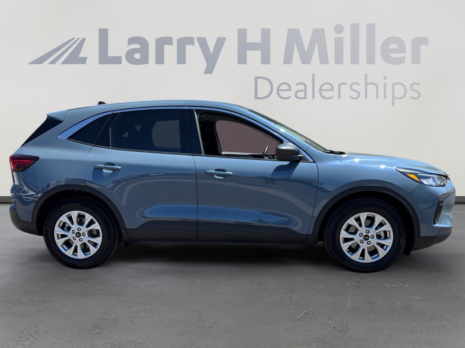 Certified 2024 Ford Escape Active FWD image 6