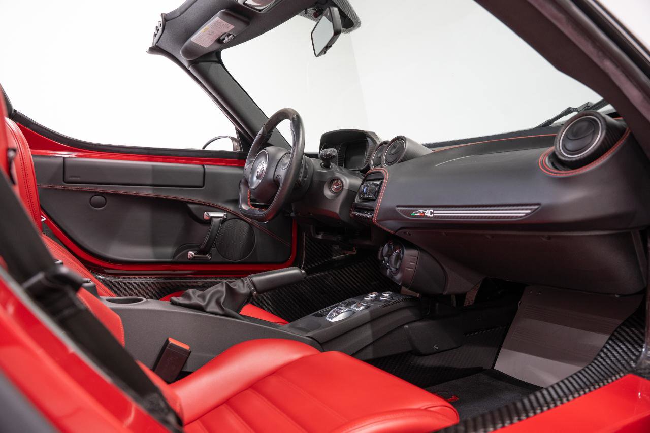 Used 2018 Alfa Romeo 4C Spider image 50