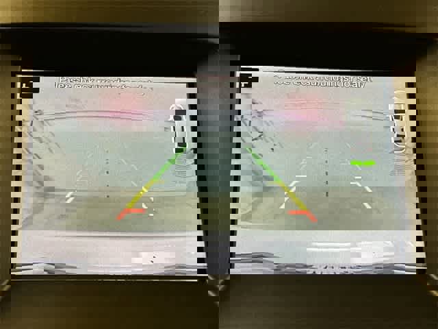 Used 2018 Ford Edge SEL image 12