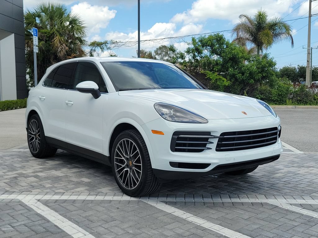 Used 2022 Porsche Cayenne AWD/4WD image 7
