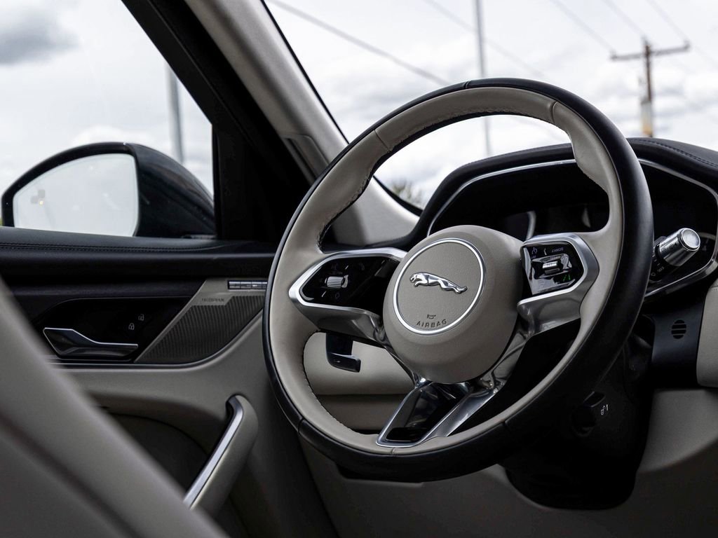 Used 2022 Jaguar F-PACE S AWD/4WD image 24