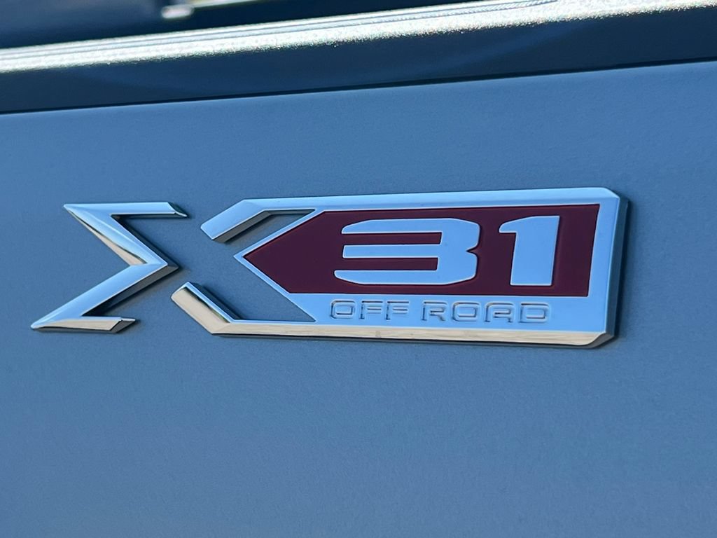 New 2026 GMC Sierra 2500 SLT w/ SLT Premium Package AWD/4WD image 2