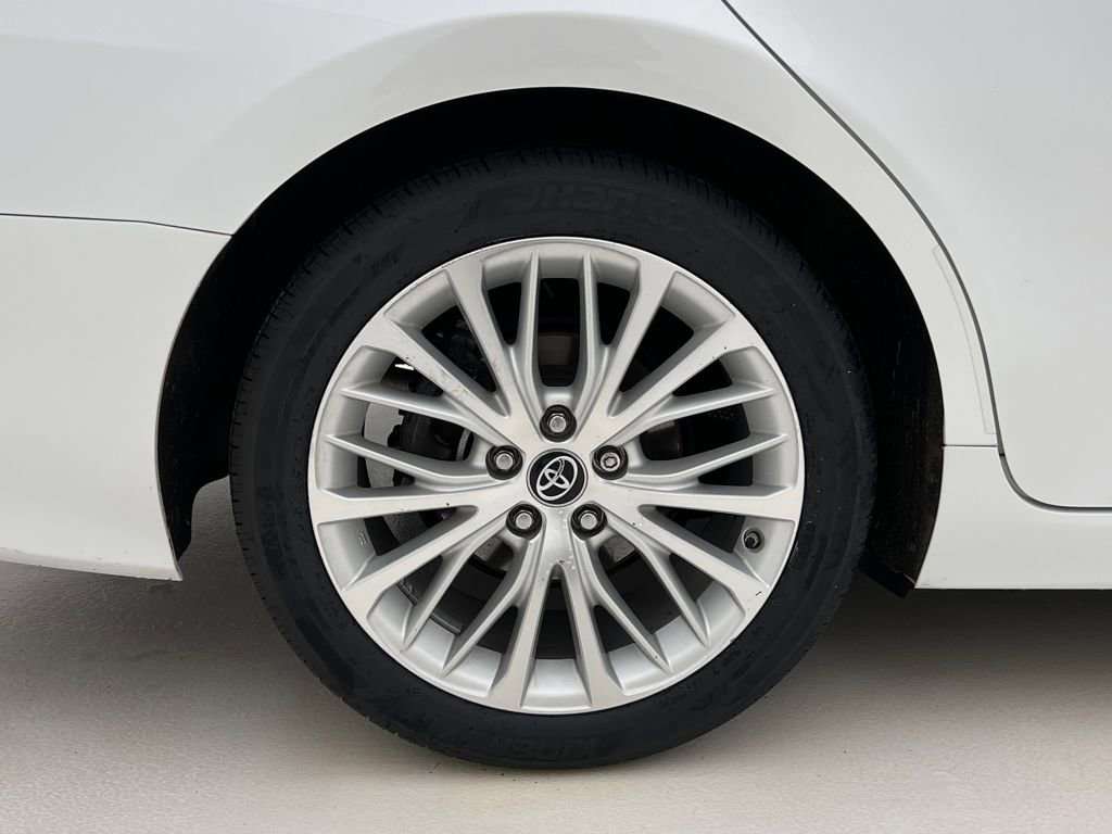Used 2019 Toyota Camry XLE image 27