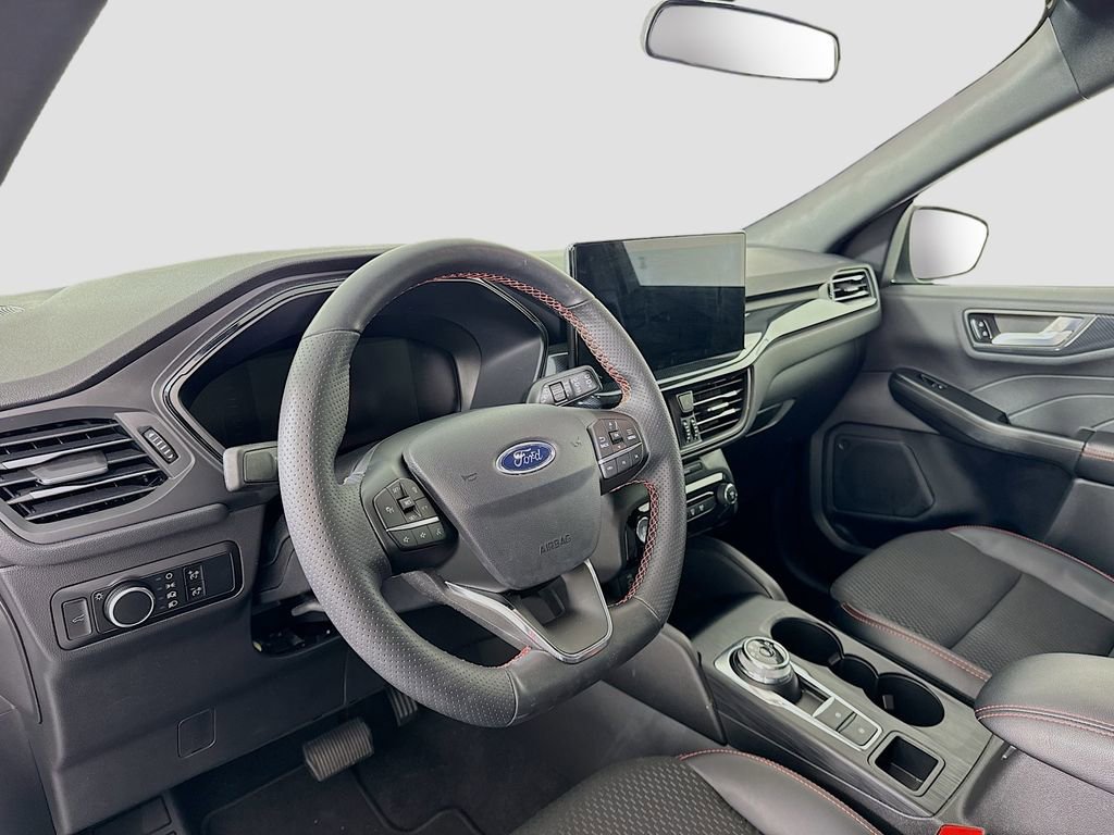 Used 2025 Ford Escape ST-Line w/ Tech Pack #1 image 9