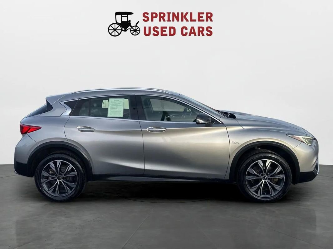 Used 2018 INFINITI QX30 Premium w/ Cargo Package image 3