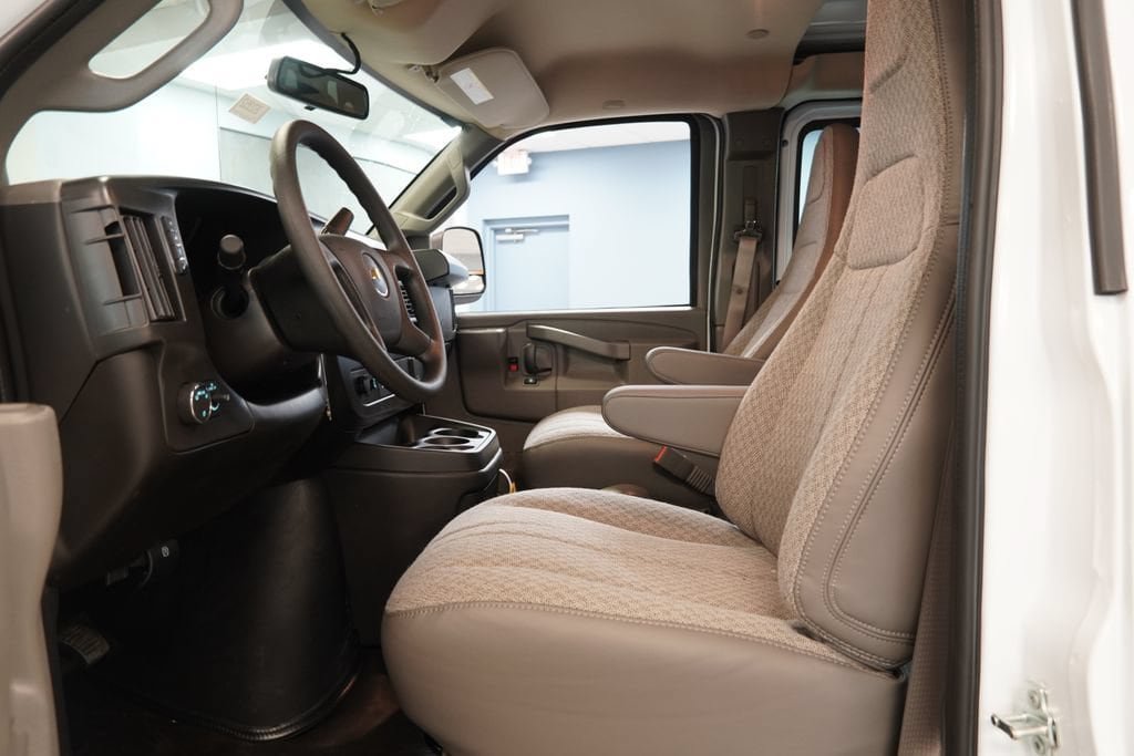 New 2026 Chevrolet Express 2500 RWD image 4