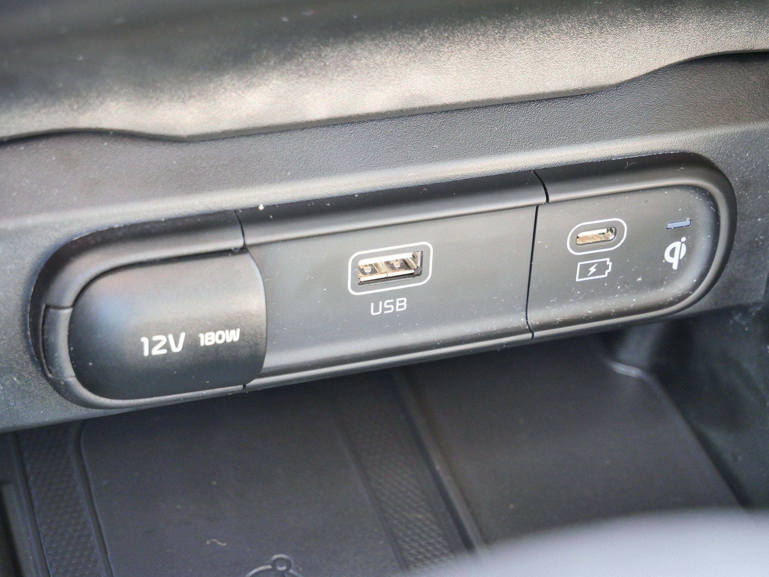 Used 2023 Kia Telluride S FWD image 30