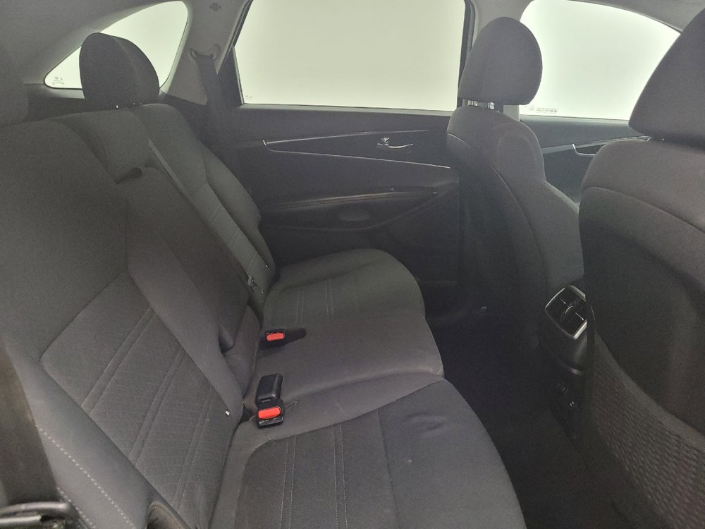 Used 2019 Kia Sorento AWD V6 image 19