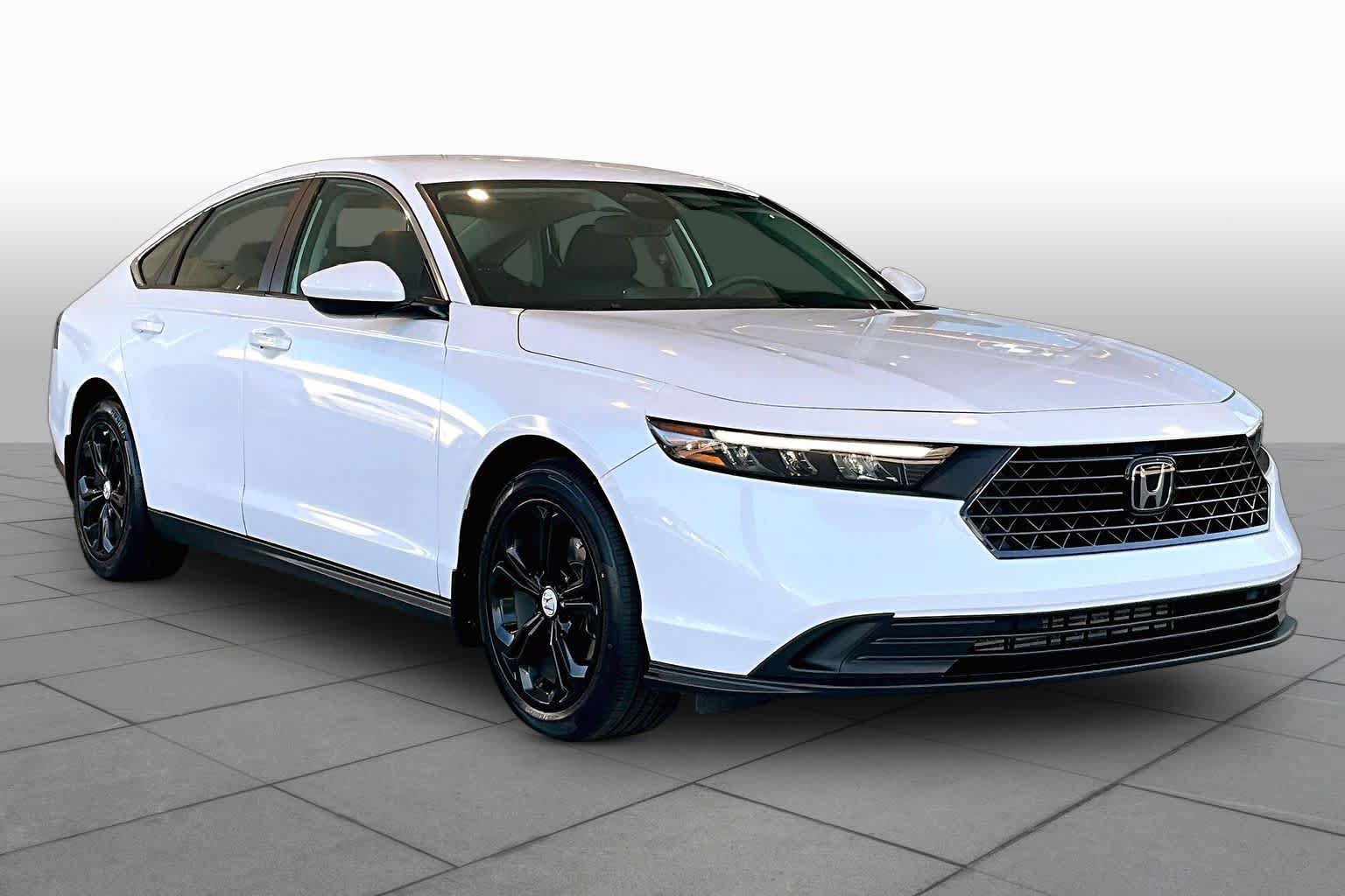 Used 2023 Honda Accord LX image 2