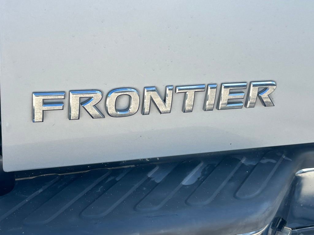 Used 2014 Nissan Frontier SV image 20