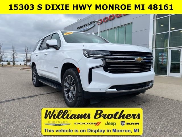 Used 2022 Chevrolet Tahoe LT w/ Luxury Package image 3