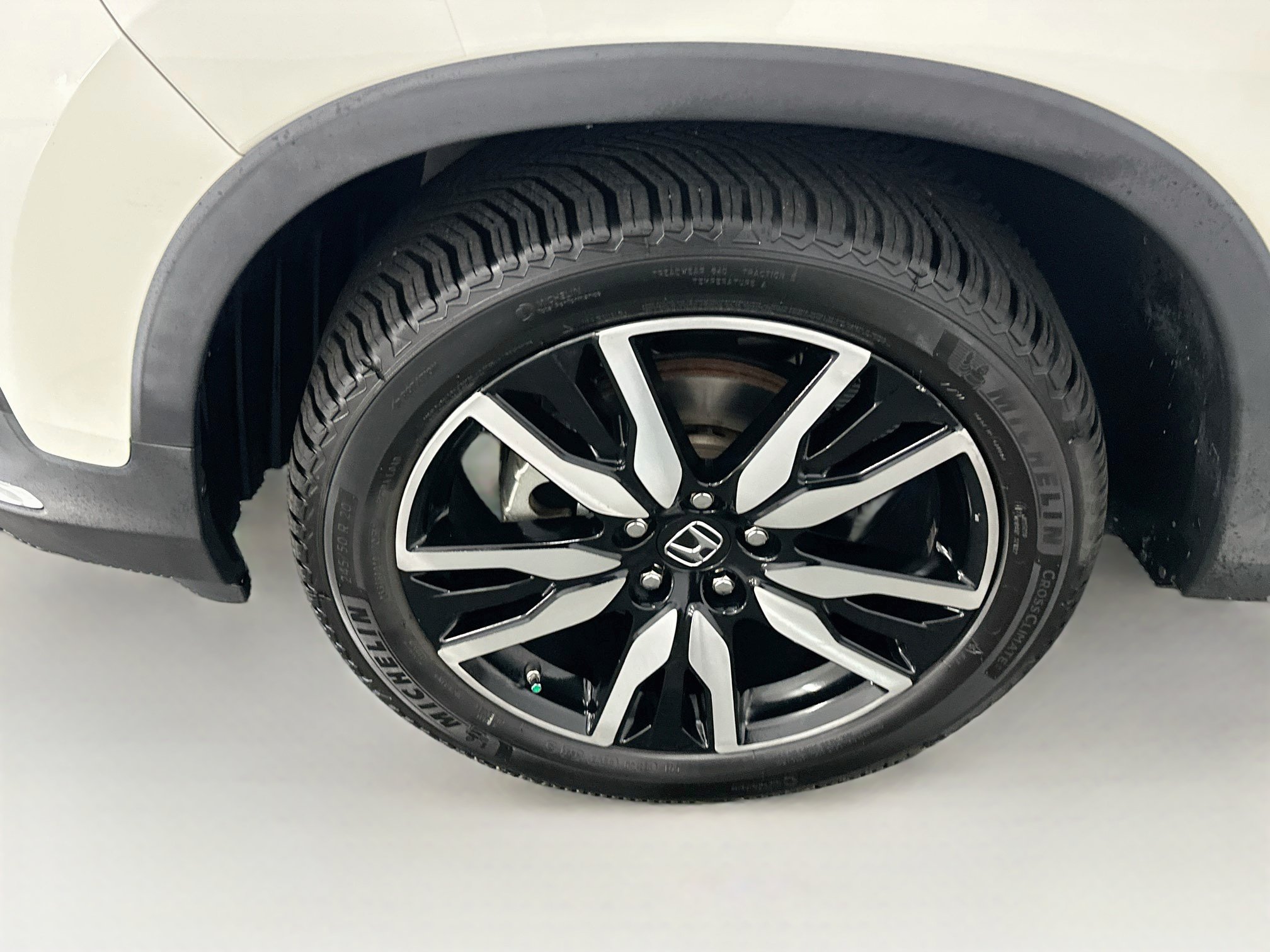 Used 2019 Honda Pilot Touring image 11