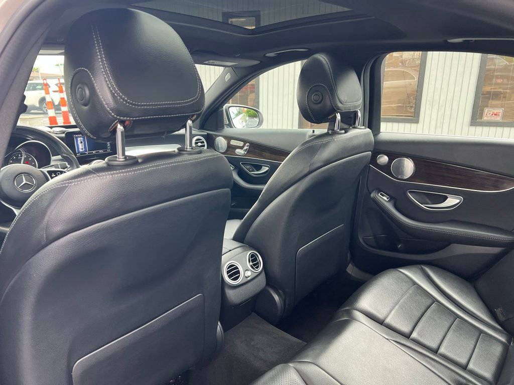 Used 2019 Mercedes-Benz C 300 4MATIC Sedan image 12