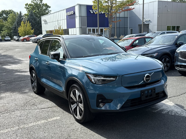 Certified 2023 Volvo XC40 Recharge Plus w/ Protection Package Premier AWD/4WD image 5