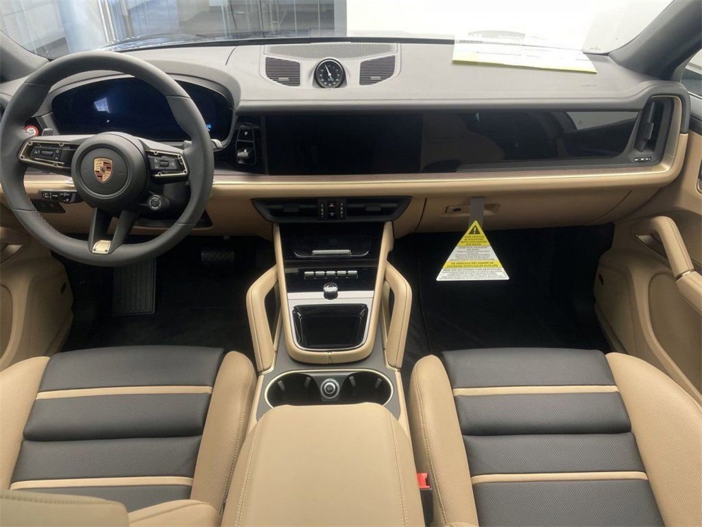 Certified 2025 Porsche Cayenne image 20