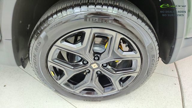 Used 2025 Rivian R1T Premium AWD/4WD image 57