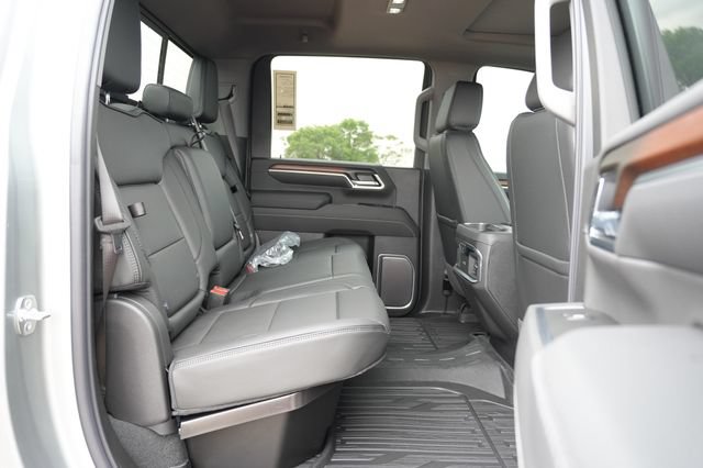 New 2026 GMC Sierra 2500 Denali w/ Denali Reserve Package AWD/4WD image 12
